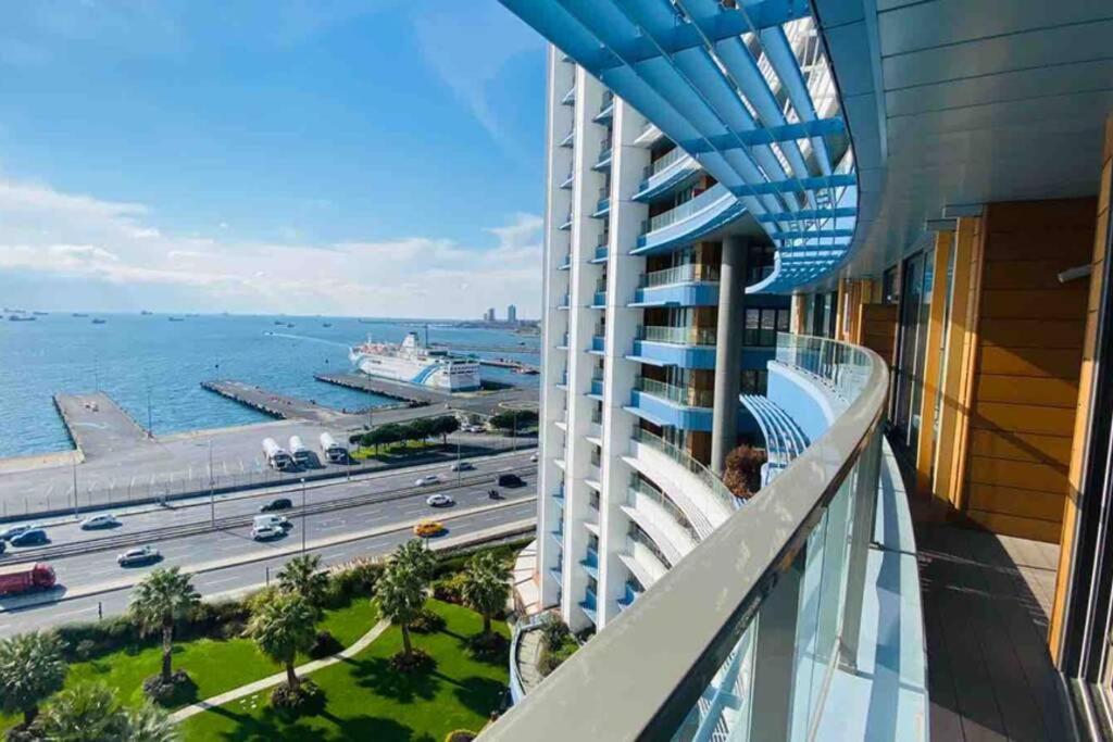 Lux 2 Room Suite Apartment With Seaview In Center Истанбул Екстериор снимка