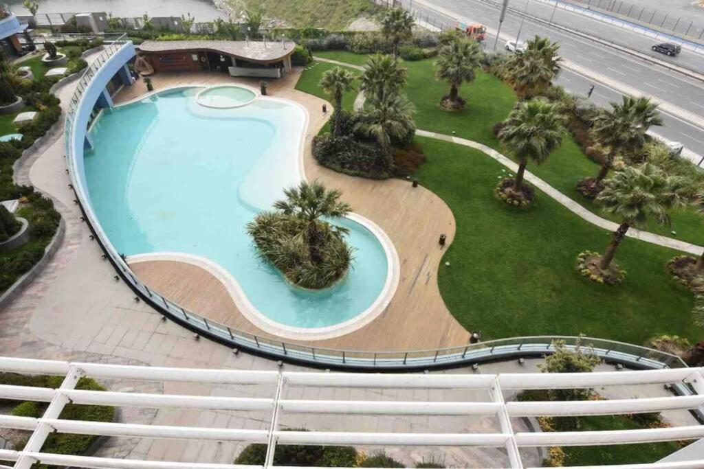 Lux 2 Room Suite Apartment With Seaview In Center Истанбул Екстериор снимка