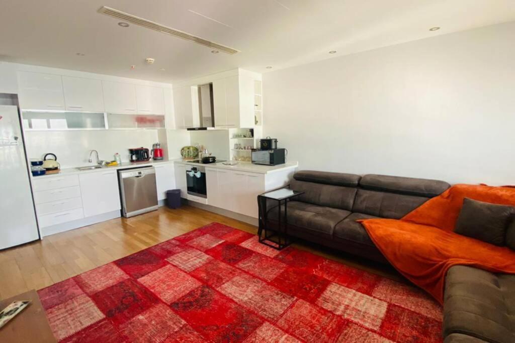 Lux 2 Room Suite Apartment With Seaview In Center Истанбул Екстериор снимка
