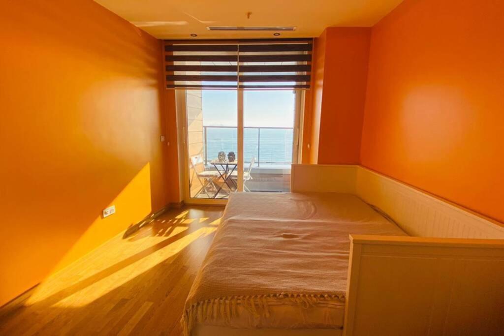 Lux 2 Room Suite Apartment With Seaview In Center Истанбул Екстериор снимка
