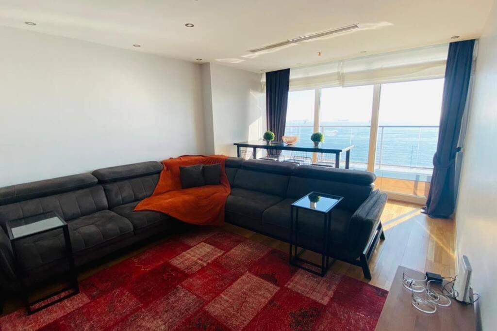 Lux 2 Room Suite Apartment With Seaview In Center Истанбул Екстериор снимка